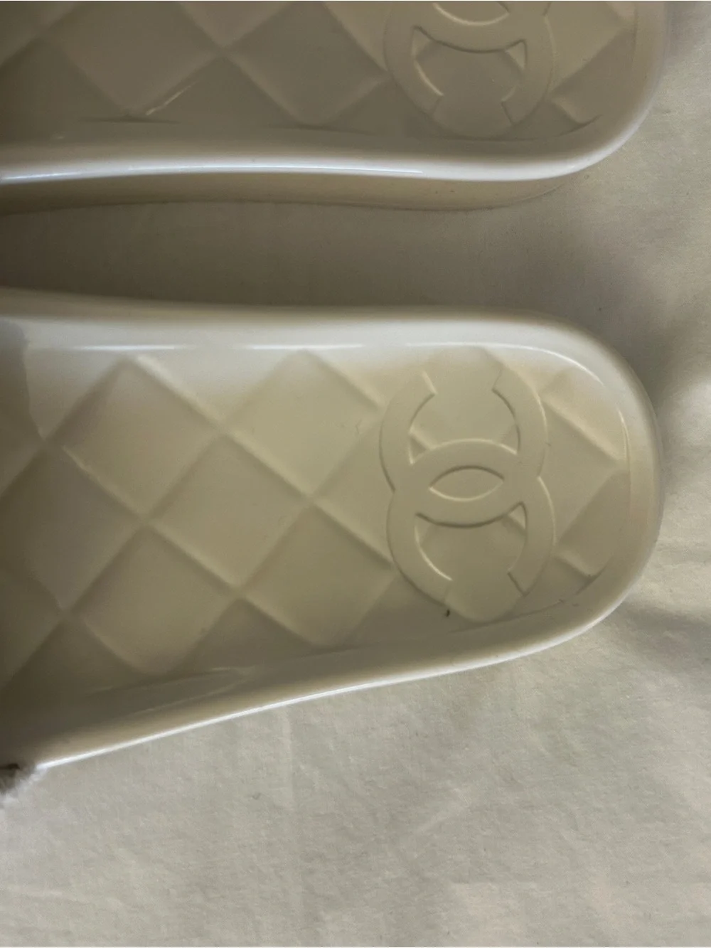 CHANEL White Slides with Black CC Logo - Picture 2 of 4